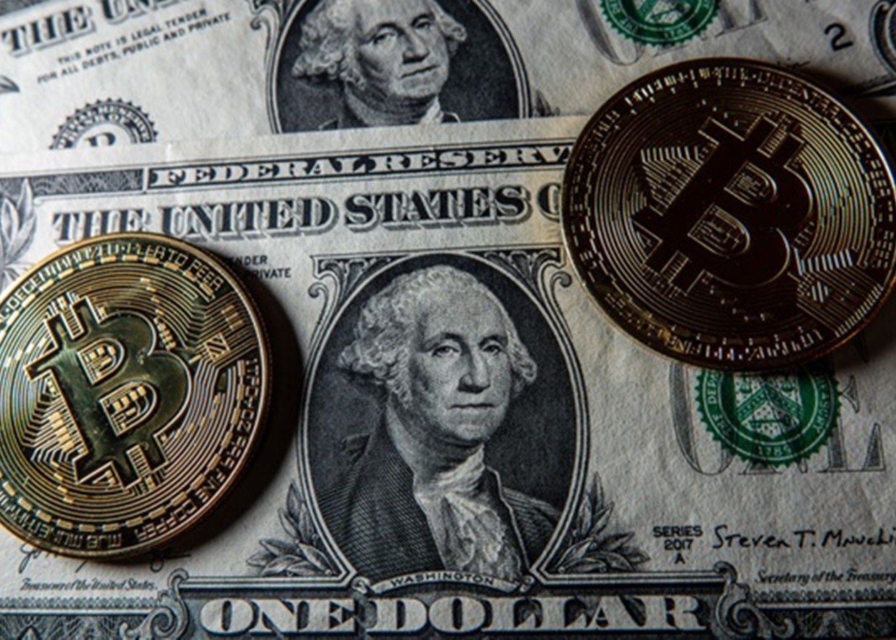 Трамп створив стратегічний резерв біткойнів: Crypto Folly впав