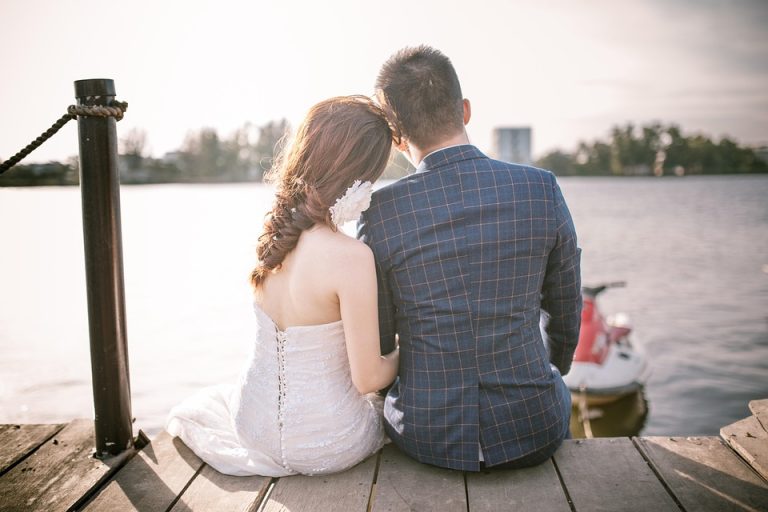 couple-2162950_960_720.jpg