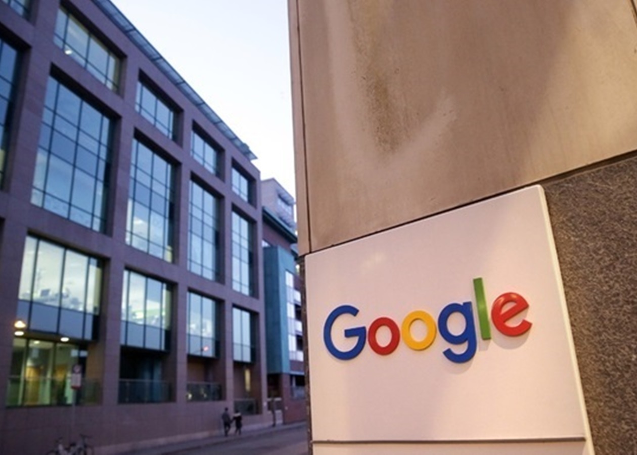 Google сплачує Samsung "величезні суми" для Близнюків у пристроях Galaxy - Суд