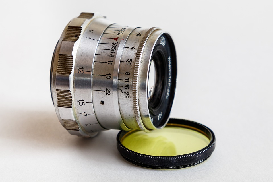 lens-4862512_960_720.jpg