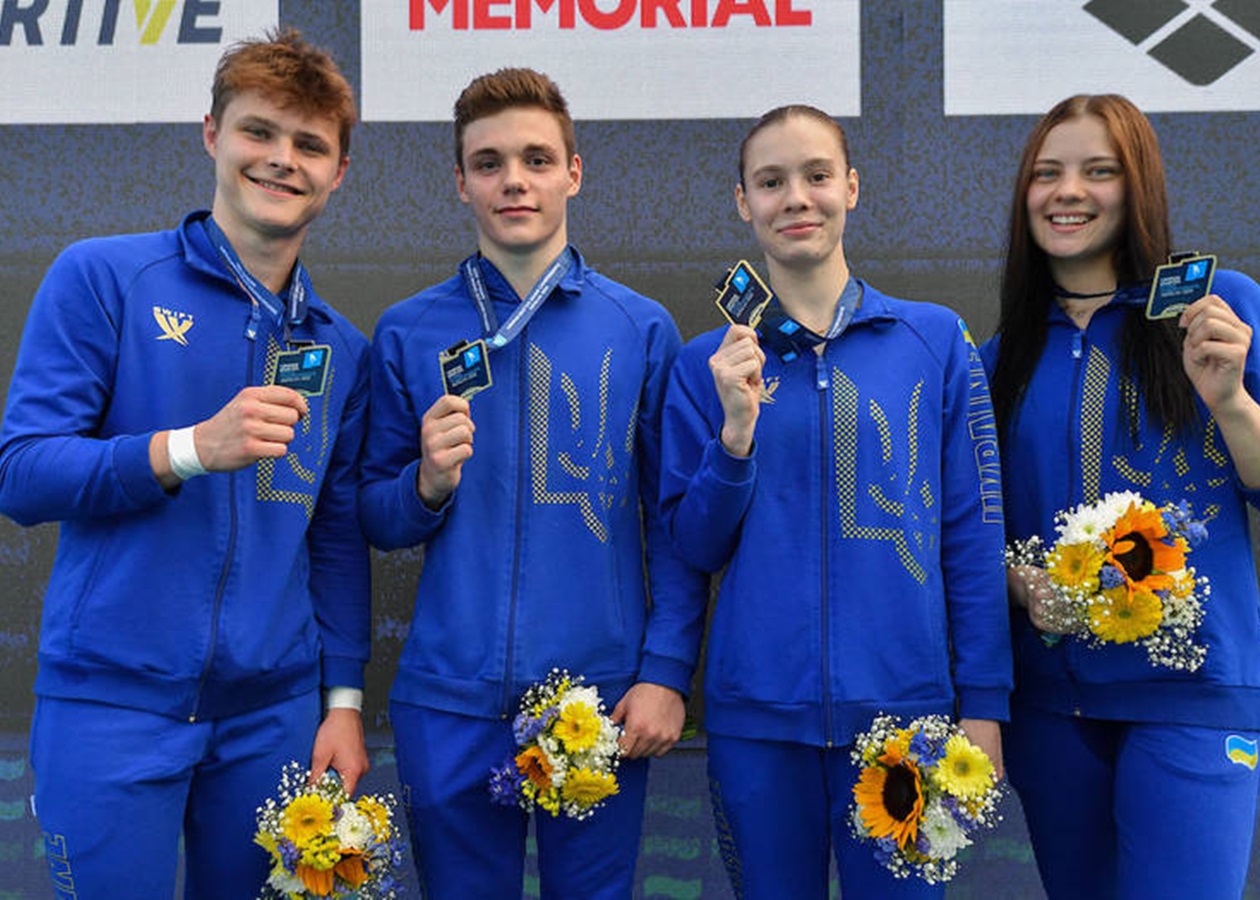 Українські джемпери у воді-це перша в медальній турнірній таблиці Чемпіонату Європи-2015