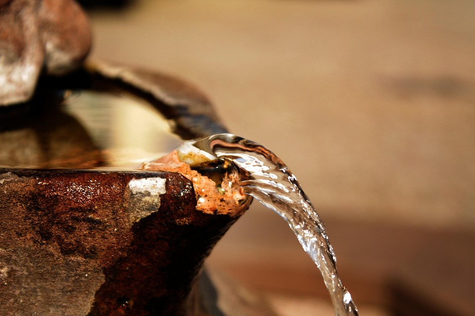 fountain-230138_960_720.jpg
