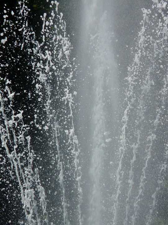 fountain-8493_960_720.jpg