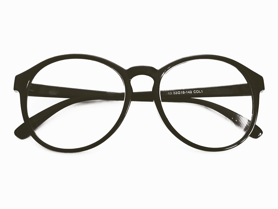 glasses-2452504_960_720.jpg