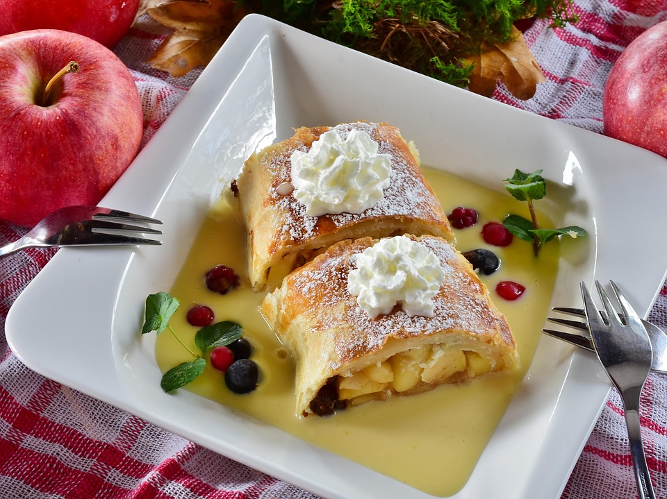 strudel-3700359_960_720.jpg