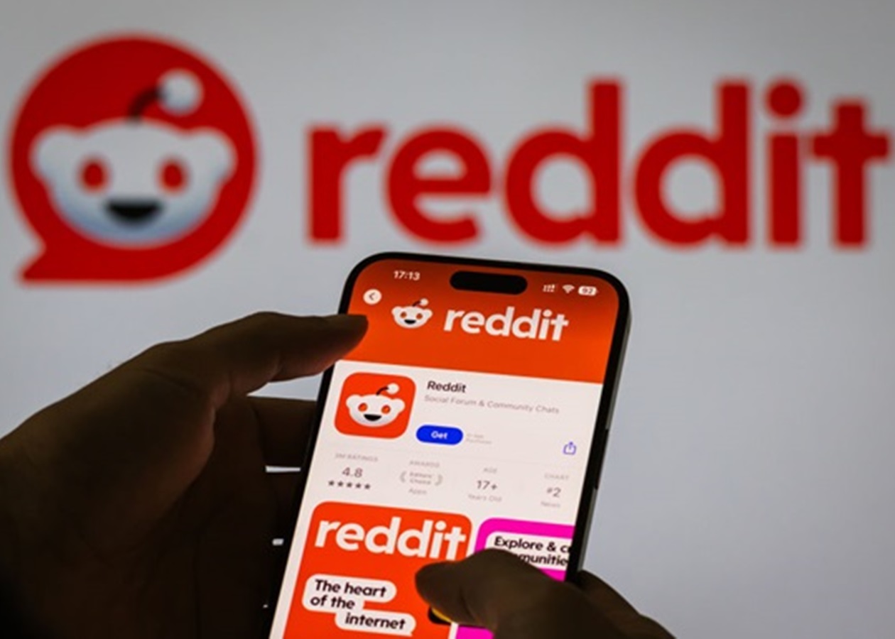 Соціальна мережа Reddit відповідає розробнику штучного інтелекту