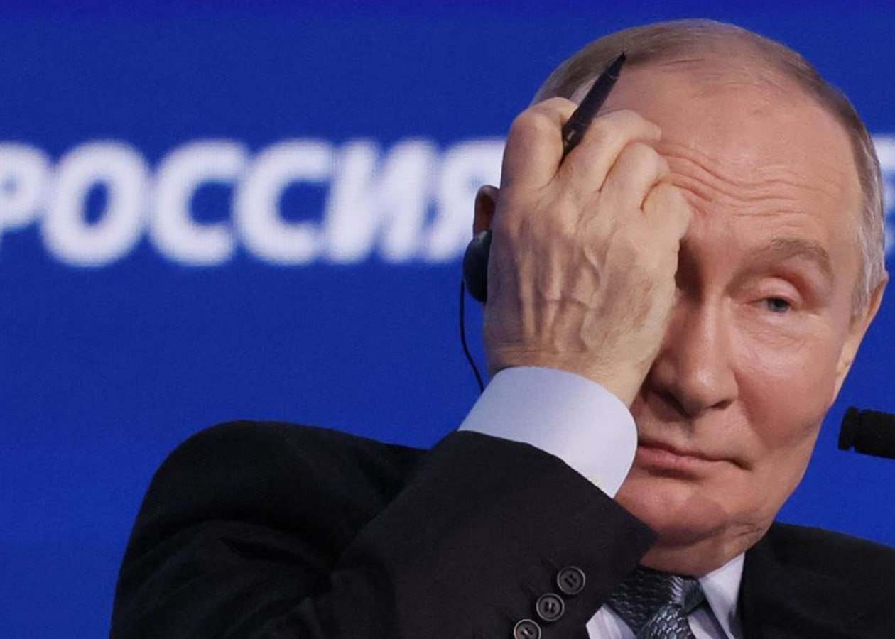 У Росії дефіцит державного бюджету зростав на четвертий місяць поспіль