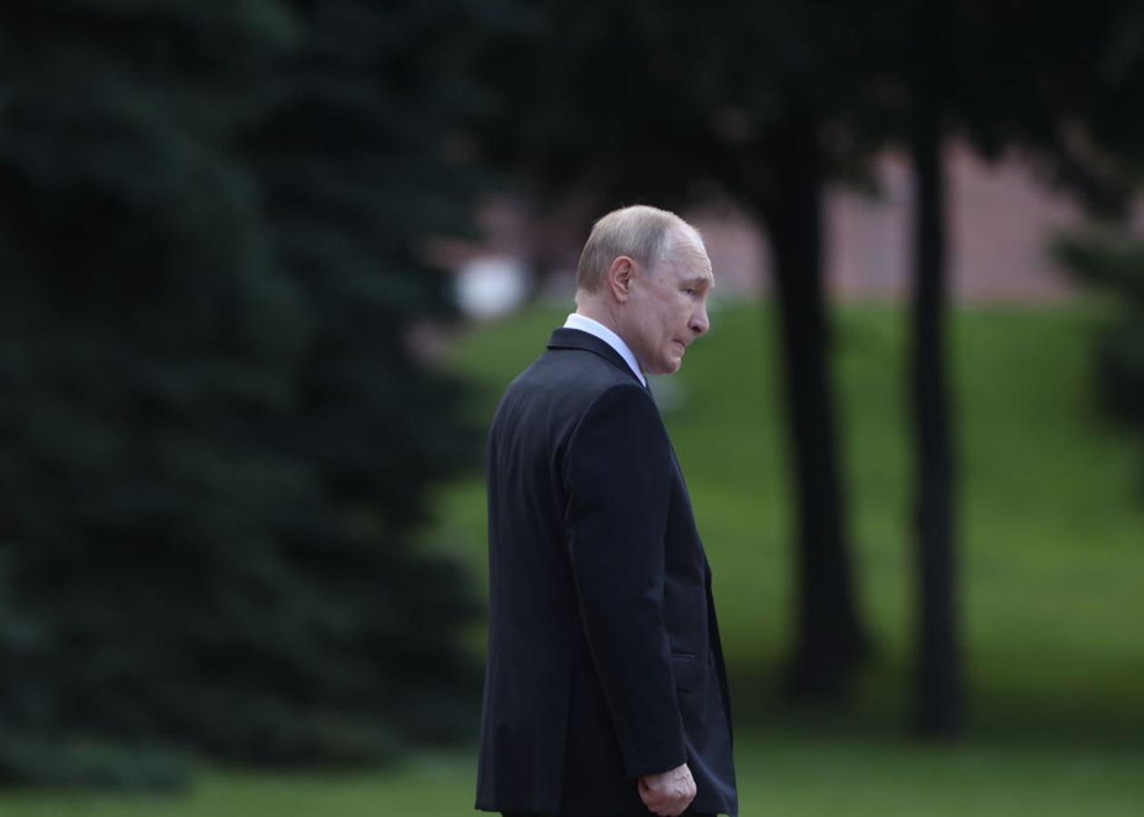 Путін зменшив бюджет після падіння доходів нафти