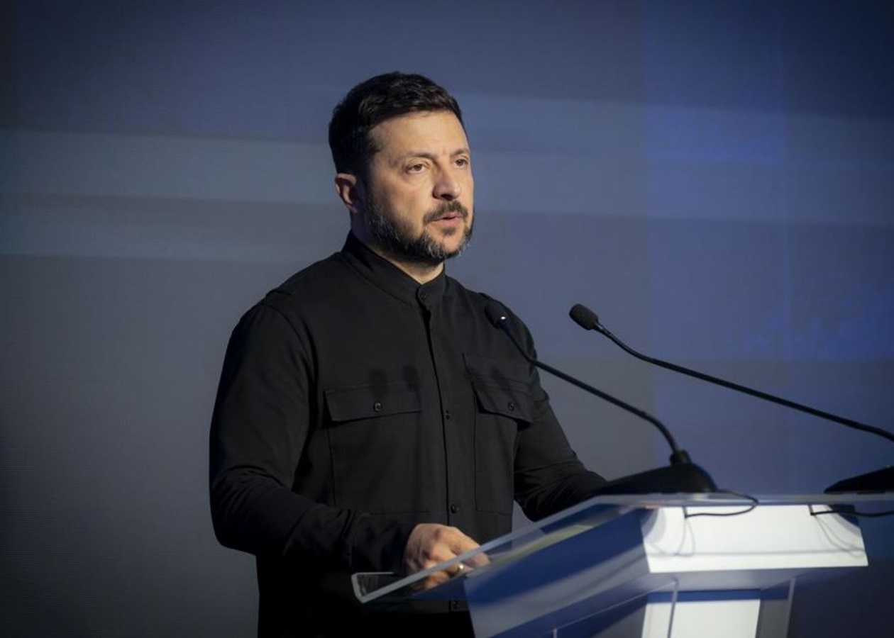 Президент оголосив про мораторій щодо ділових чеків