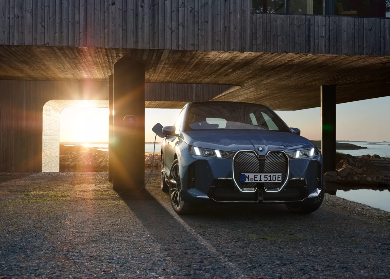 BMW згадує електромобілі через ризик раптової втрати електроенергії