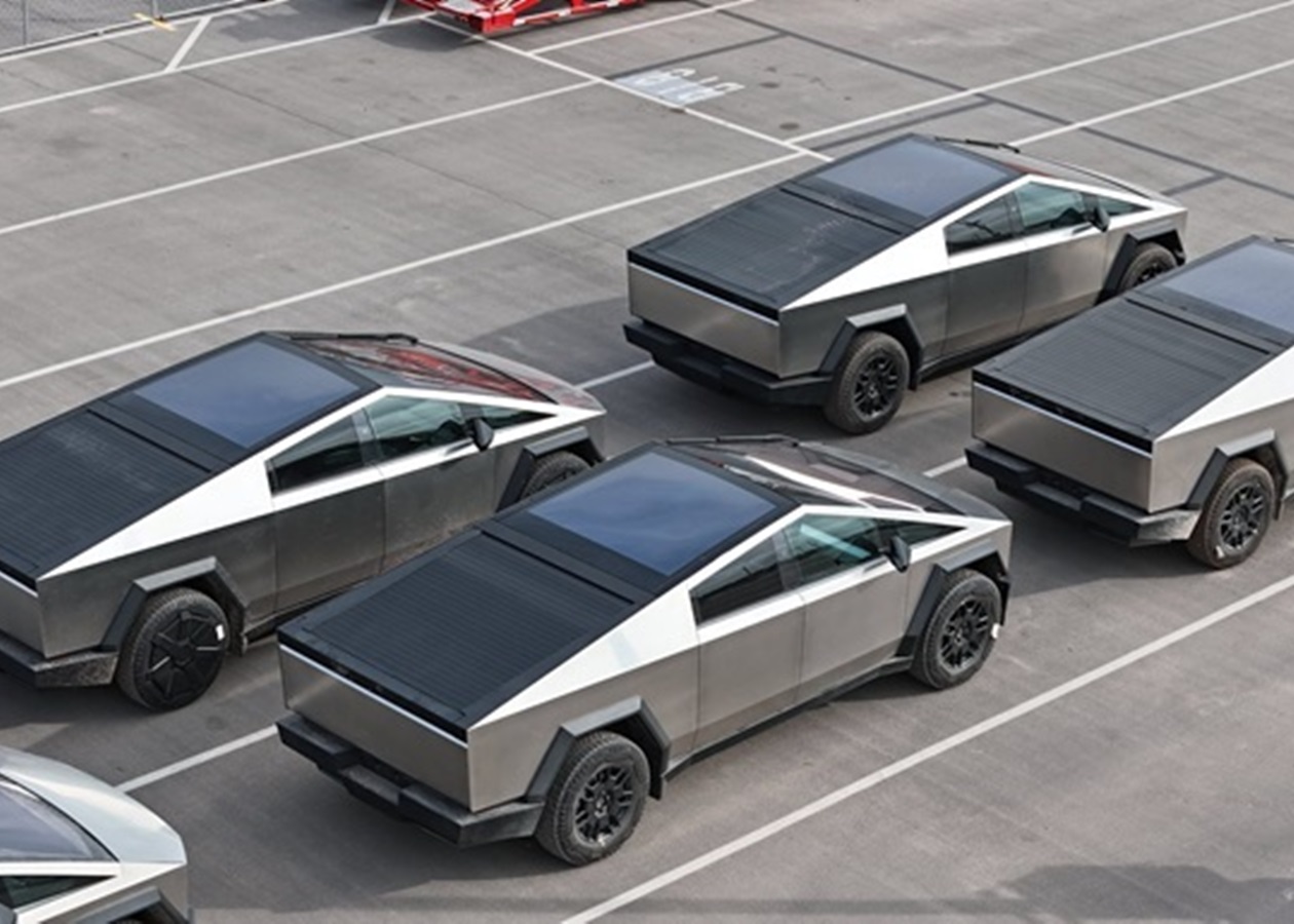 Продажі Cybertruck Tesla впали до п’яти тисяч на квартал