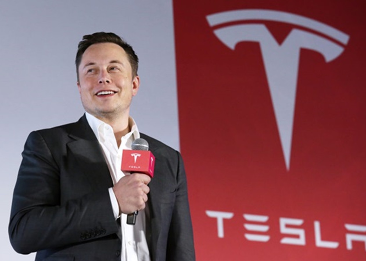 Акції Tesla впали на 8% після заяви про маску про створення своєї партії