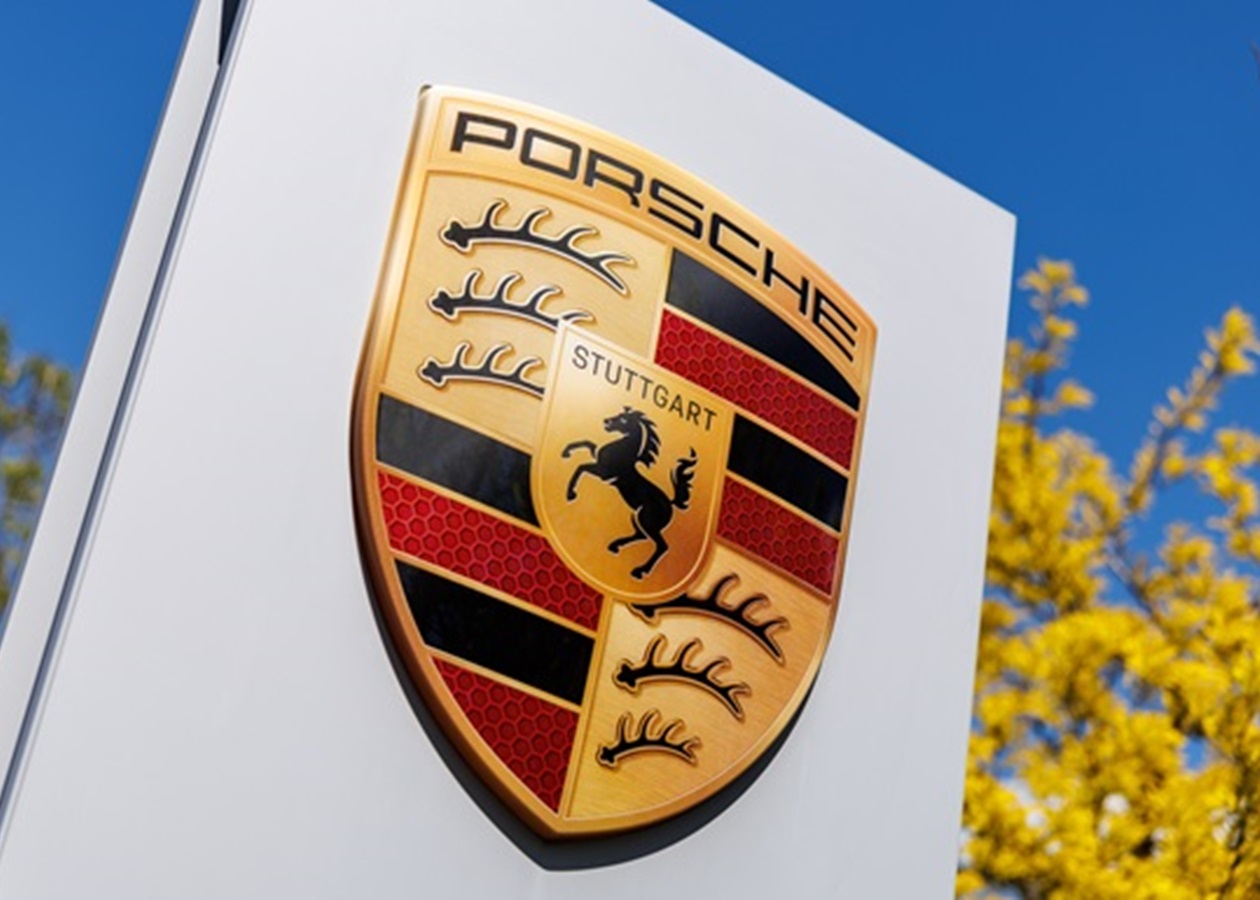 Porsche визнав перехід до електромобілів передчасно